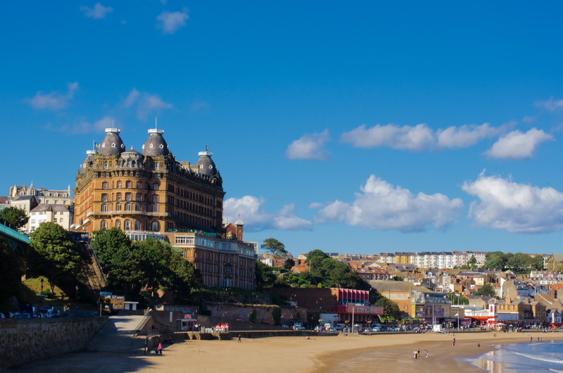 North sea, coast, sandy beach, Scarborough, 4K, North Yorkshire, England, promenade