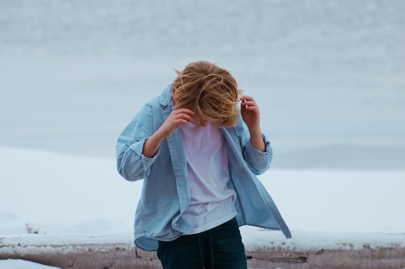 5K, rear view, outfit, lifestyles, one person, nature, obscured face, bottoms, person, outdoors, day, sea, sky, wear, button, long hair, hair, three quarter length
