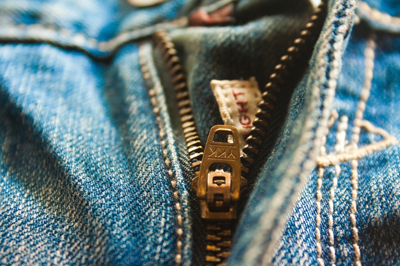 stitch, zipper, material, full frame, fabric, indigo, bottoms, indoors, casual, fiber, no people, close, backgrounds, trousers, 2K, zip, cotton, still life