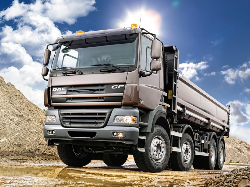 commercial land vehicle, motor vehicle, DAF, cloud - sky, street, semi-truck, land vehicle, day, nature, mode of transportation, freight transportation