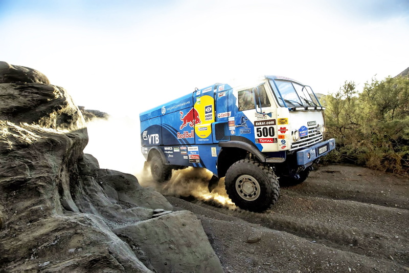 Machine, Speed, 500, Blue, Dust, Sport, red bull, transport, 1080P, Dakar, Race, Rally, KAMAZ, 2014, Truck, white