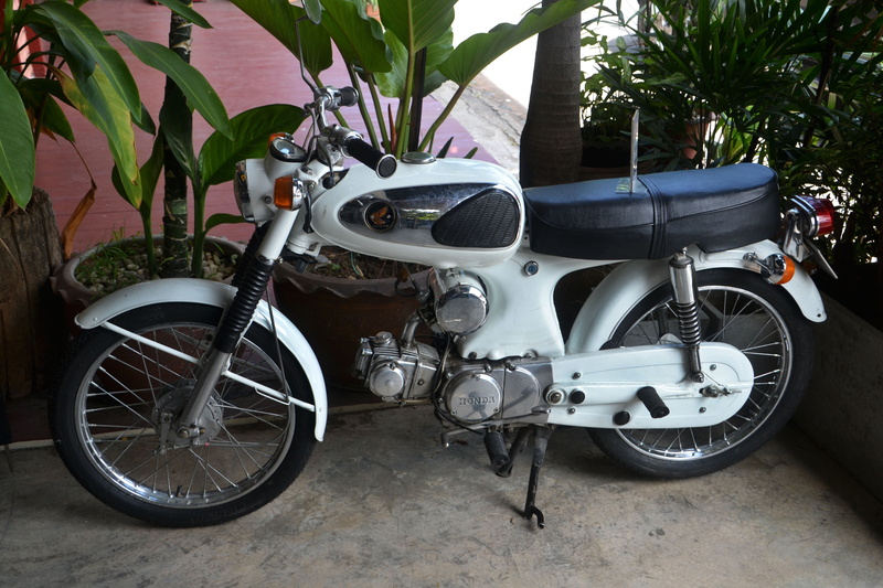 parking, speed, travel, mode of transportation, retro, nature, antique, vintage, auto, city, metal, ride, car, cycle, adventure, motorised, drive, honda