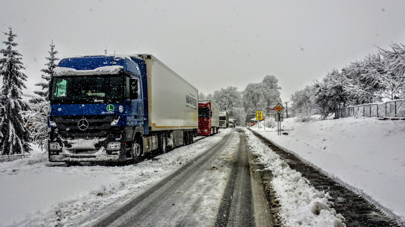 snow, rail transportation, white, Actros, version, mercedes, storm, land, Blue, cold temperature, stream, snowing, megaspace, road, Benz, weather, actros