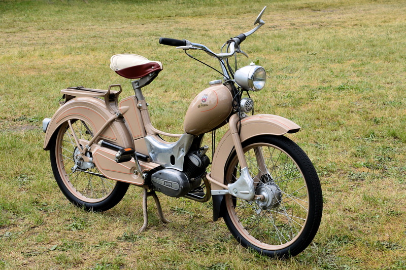 wheel, nature, green color, bicycle, Simson, sport, stationary, Sr2, ostalgie, grass, day, Old, two wheeled vehicle, simson sr2, outdoors, Ddr, Moped, absence