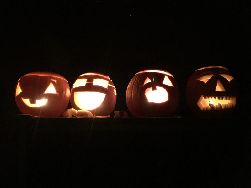 glowing, smiling, table, anthropomorphic, light - Natural Phenomenon, cartoon, fire - Natural Phenomenon, card, horror, orange, orange Color, jack o lantern