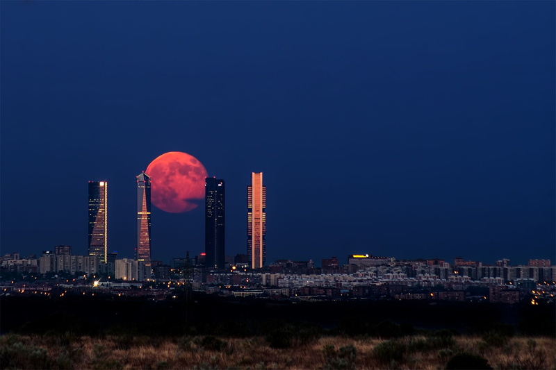 1080P, Madrid, Moon, skyscraper