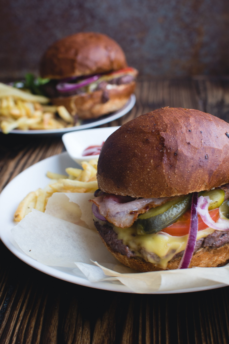 relish, no People, Burger, vegetable, bread, french Fries, sandwich, prepared potato, snack, wood, beef, lunch, temptation, ready-to-eat, bun, food And Drink