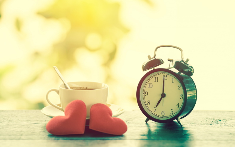 alarm clock, cup, heart, food and drink, red, no people, tea cup, table, still life, freshness, wellbeing, black, 2K, coffee cup, time, mug, wood - material