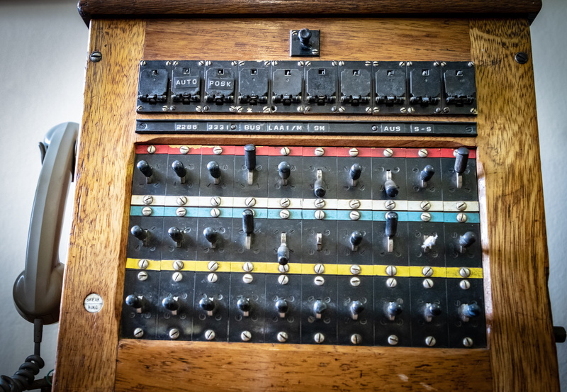 wood - material, stereo, electronics, wood, communication, metal, cassette player, music, hardwood, order, day, arts culture and entertainment, old, knob