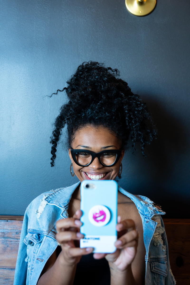 glasses, technology, hair, human, face, display, photo, phone, wireless technology, monitor, person, lifestyles, hairstyle, cell phone, smartphone, telephone