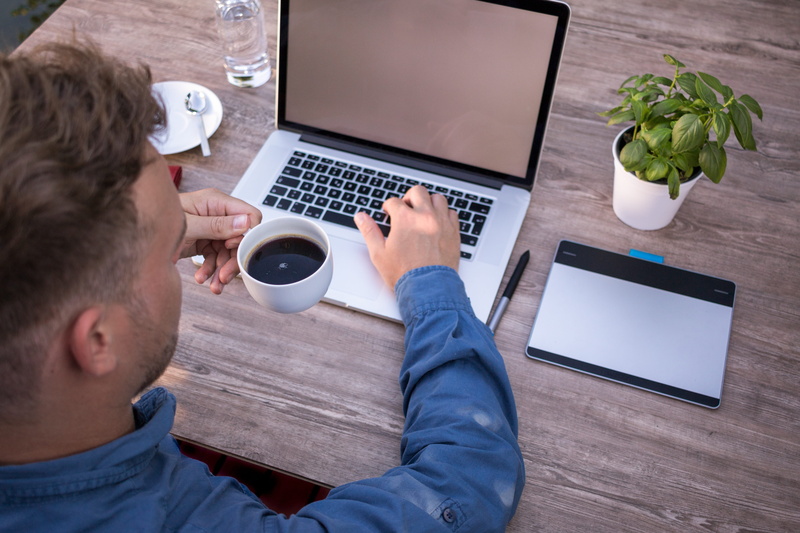 cleaned up, mockup, 5K, pause for thought, neat, table, wooden table, designer, water, creative, macbook, thinking, cup, wireless technology, food and drink