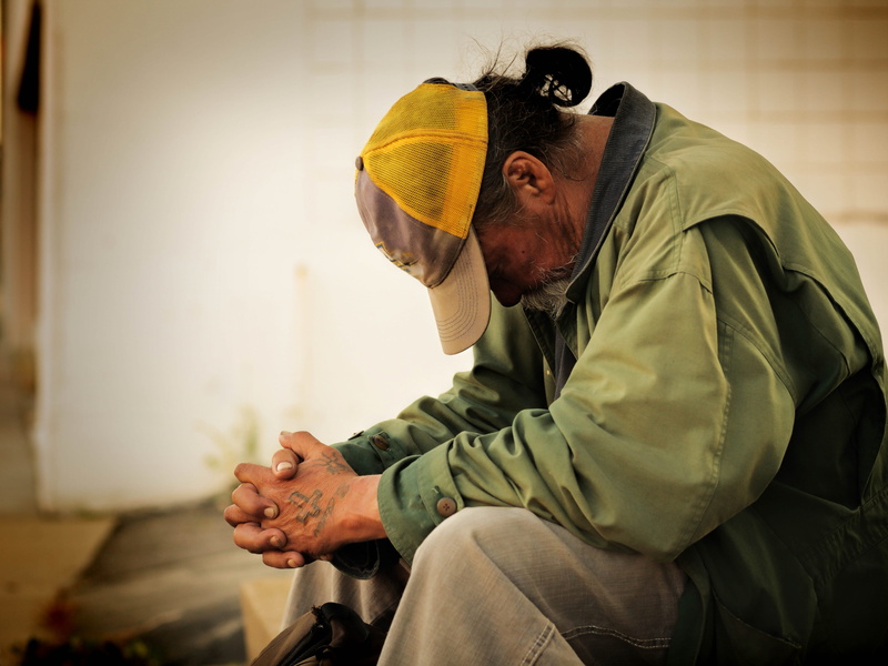 poor, beggar, community, green, poverty, street, emotion, hopelessness, healthcare and medicine, hungry, horizontal, mature adult, volunteering, adult