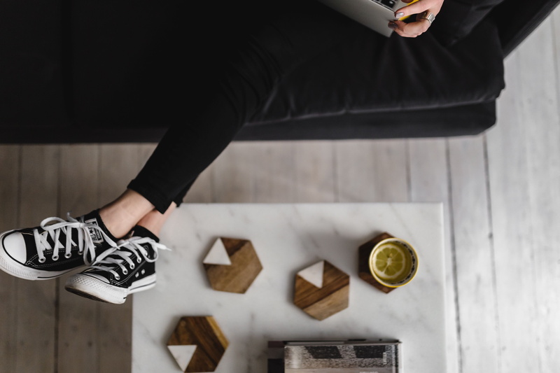 body part, low section, wooden floor, shoe, preparation, girl, hand, lifestyles, couch, apple macbook, human hand, marble table, computer, white, human limb