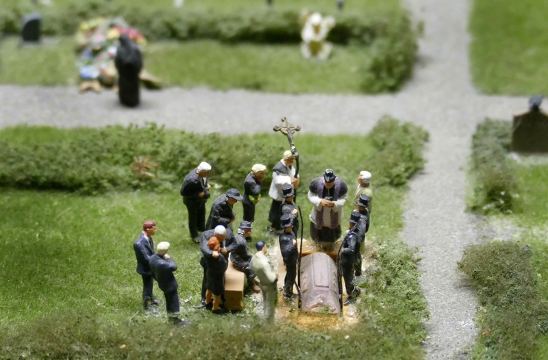 day, outdoors, land, adult, nature, high angle view, field, grass, funeral, pastor, large group of people, group of people, mini, cemetery, real people