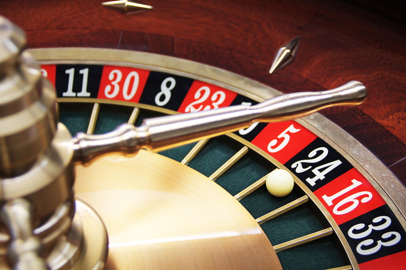 wood - material, risk, 4K, communication, no people, lucky number, leisure activity, prevention, number, brown, luck, red, winning, opportunity, gambling