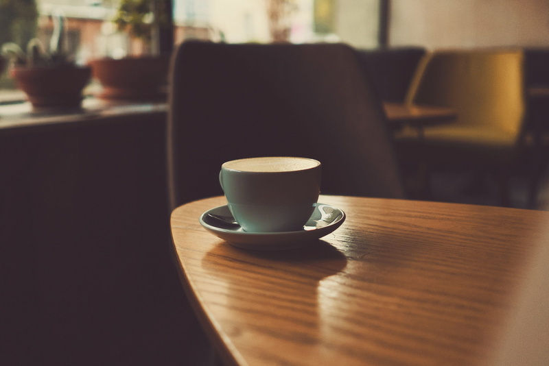 2K, top, no people, table, latte, shallow, chair, coffee cup, ceramic, coffee - drink, coffe cup, refreshment, selective focus, focus, hot drink, photography
