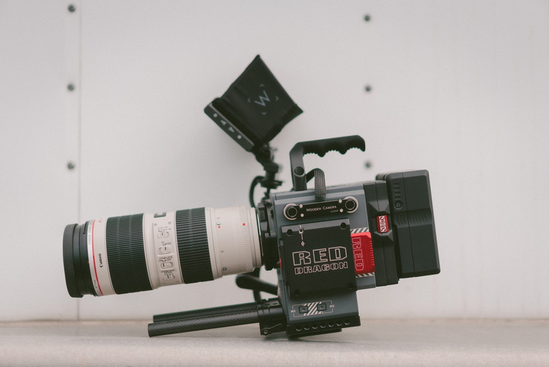 len, video, single object, production, red, camera - photographic equipment, studio shot, protection, lens, indoors, video camera, black, canon, photographic equipment