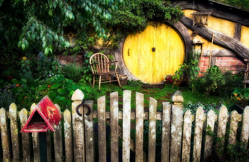 fench, no people, The Hobbit, garden, House, Village, barrier, wood - material, day, brown, reflection, wooden, front or back yard, Hobbit, plant, fence