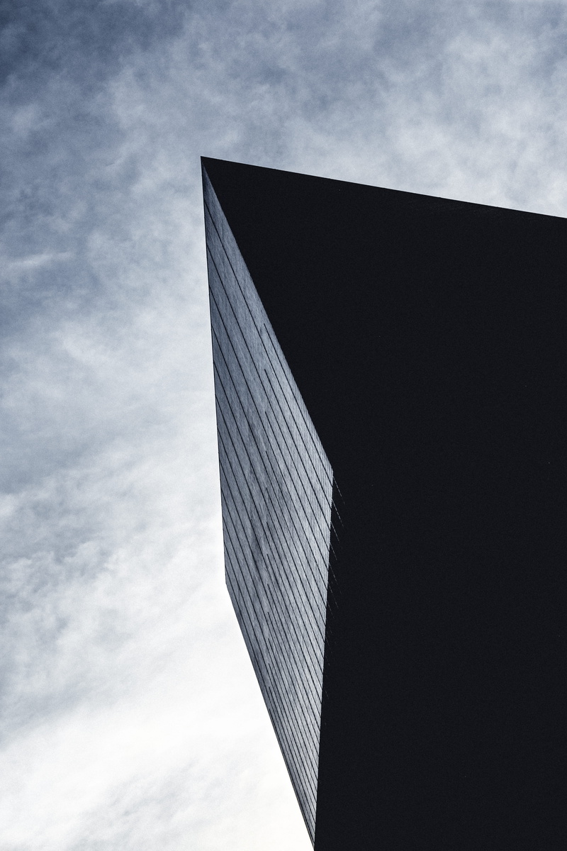low angle view, tall - high, day, corner, minimalism, urban, architect, tsim sha tsui, built structure, outdoors, city, cityscape, sky, office building exterior