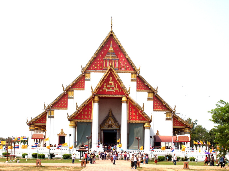 large group of people, temple, nature, landmark, Bangkok, golden, lifestyles, religion, daylight, thailand, tourism, asia, traditional, famous, sculpture