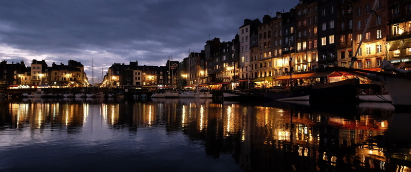 architecture, water, boat, building exterior, city, ultrawide, cloud - sky, 2K, waterfront, building, street light, no people, reflection, transportation