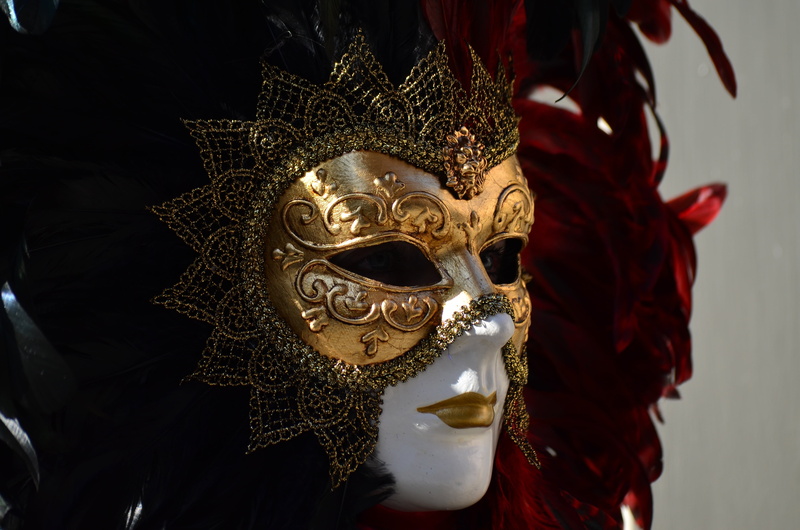 no people, mask - Disguise, representation, gold, indoors, creativity, mystery, disguise, traveling Carnival, mannequin, costume, hallia venezia, carnival - celebration event