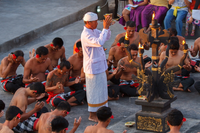 street, event, men, group of people, leisure activity, feuertanz, uluwatu, day, 4K, city, architecture, sitting, ketchak dance, religious, dancers, hinduism