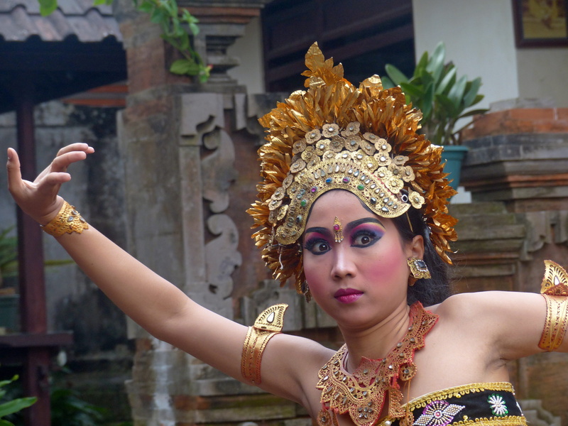 costume, woman, day, traditional, traditional clothing, beautiful woman, 4K, clothing, one person, show, headdress, focus on foreground, bali, dancer