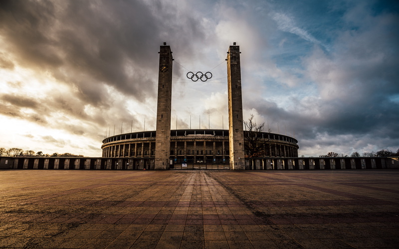 city, outdoors, berlingermany, monument, architecture, travel destinations, stadiums, memorial, 5K, perspective, the past, history, nature, no people