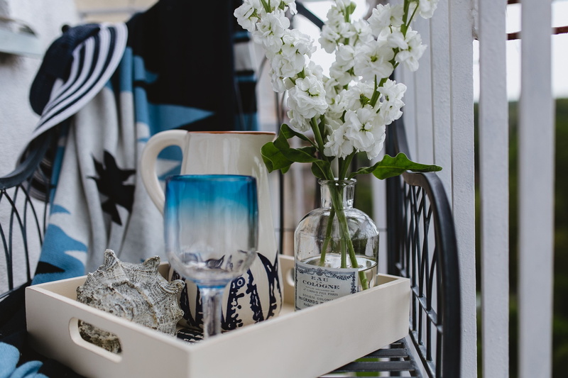 cozy, marine, day, outdoor, resting, Style, Decor, decoration, no People, white color, Seaside, beauty in nature, Balcony, indoors, bouquet, arrangement