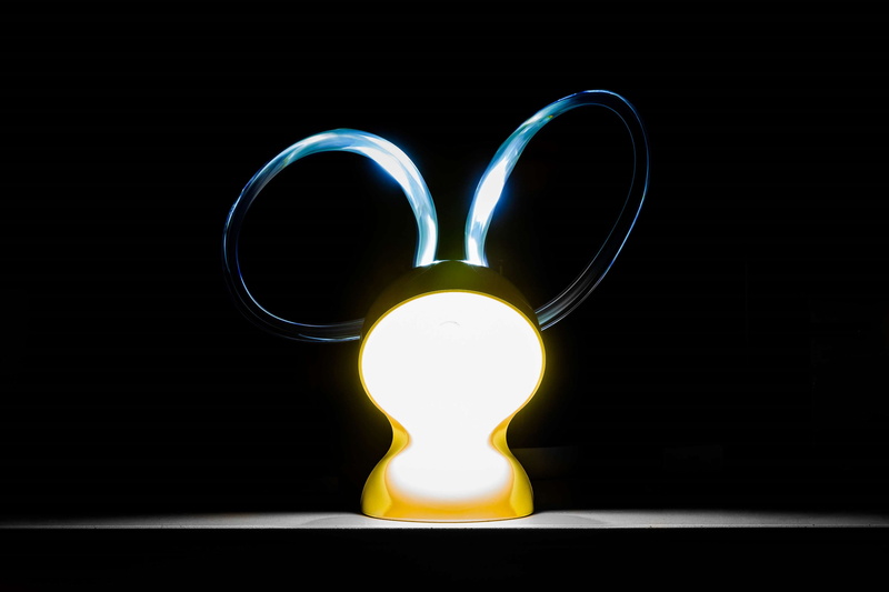 black color, lapin, round, business, lightpainting, close-up, light, no people, lighting equipment, shiny, ampoule, bunny, lumiere, indoors, studio shot