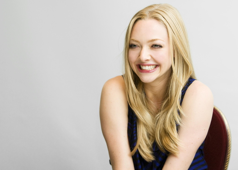 copy space, hairstyle, front view, indoors, smiling, looking at camera, happiness, studio shot, amanda seyfried, beautiful woman, hair, hd, young adult
