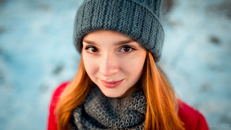 jacket, 2K, looking at viewer, portrait, Wool cap, outdoors, depth of field, redhead, freckles, women, scarf, Irina Korobeynikova, bokeh, Aleksandr Suhar