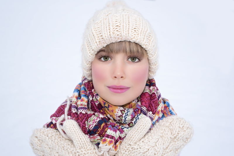 knit, beanie, people, women, human, child, caucasian Ethnicity, floral, gloves, clothing, winter, cardigan sweater, cap, face, scarf, cute, white, hat
