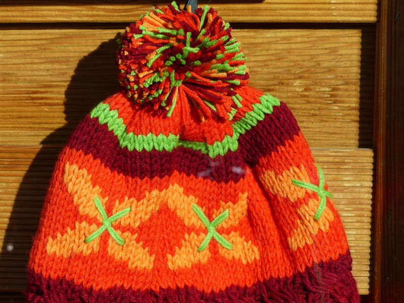craft, orange, material, creativity, red, close-up, cap, multi colored, textile, animal themes, 4K, knit beanie cap, ball of wool, animal, wool, cheerful