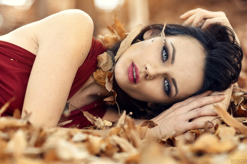 smiling, indoors, lips, beauty, depth of field, headshot, lifestyles, hair, beautiful woman, women, young women, young adult, real people, selective focus