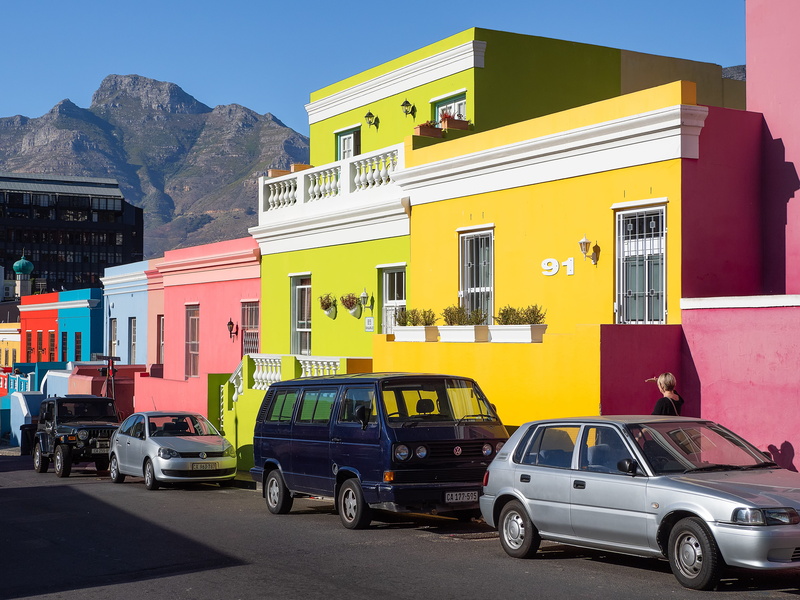 parking, city, bus, building exterior, street, town, bo-kaap, van, daytime, home, architecture, traffic, 4K, motor vehicle, car, sky, outdoors, built structure