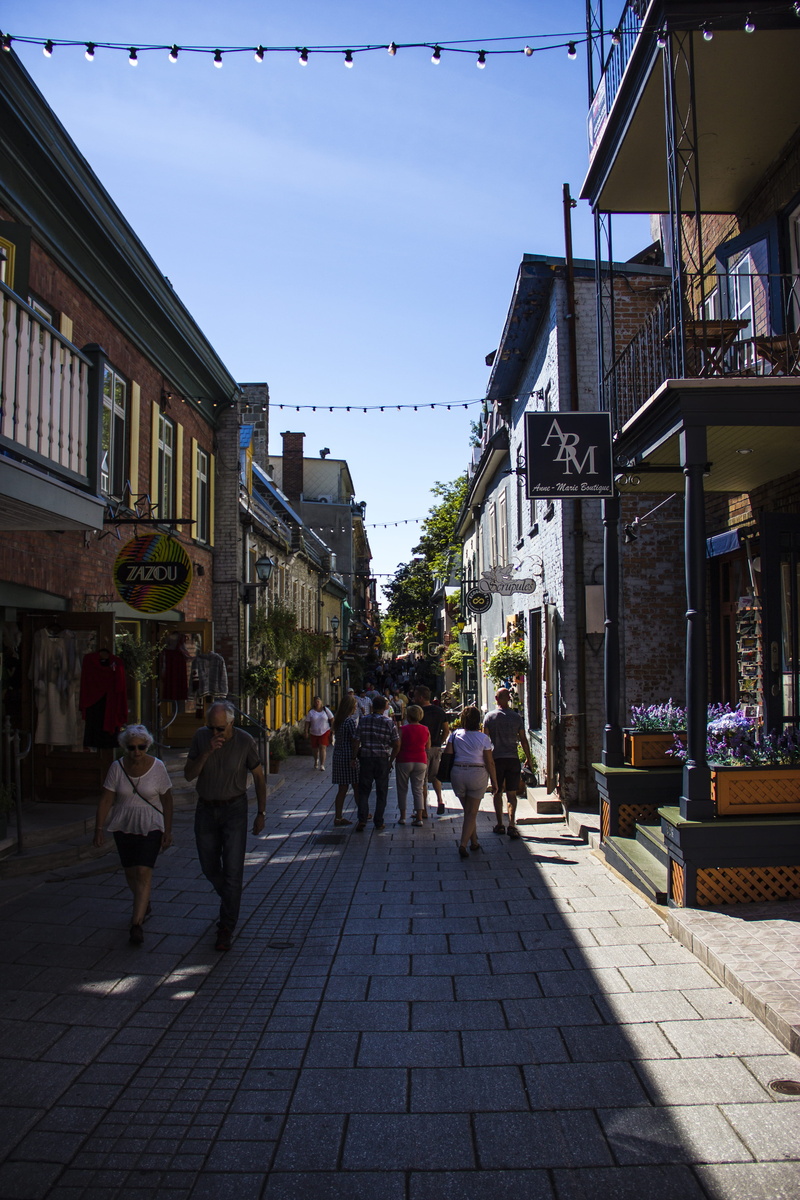 5K, town, built structure, urban, building, streets, lifestyles, architecture, women, building exterior, city, walking, men, street, real people, group of people