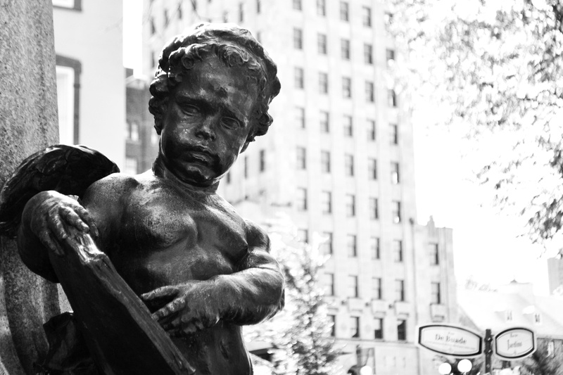 sculpture, building, building exterior, black and white, representation, built structure, art and craft, focus on foreground, day, outdoors, nature, creativity
