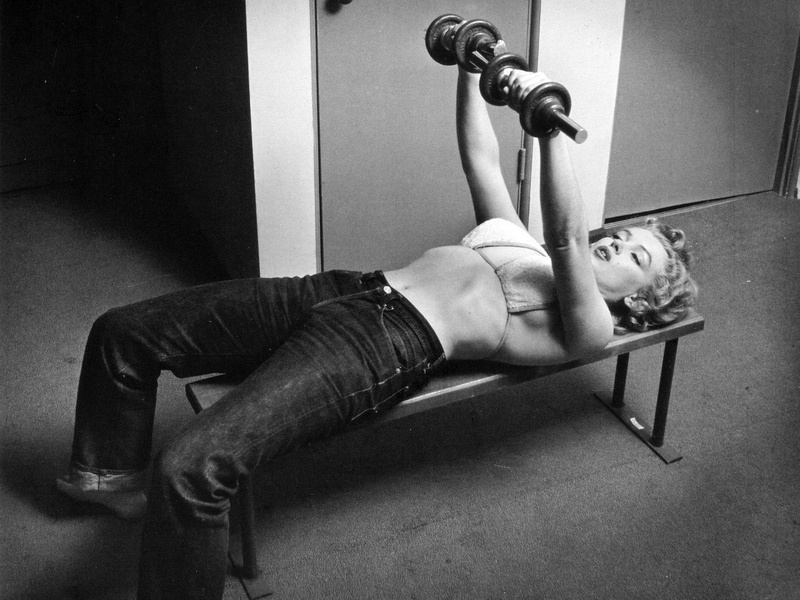weight training, lying down, weight, indoors, adult, clothing, lifestyles, shorts, real people, healthy lifestyle, relaxation, Actresses, home interior
