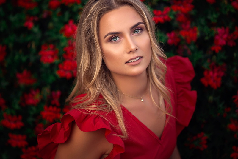flowers, in red, bokeh, background, hairstyle, blonde, Lenka Sebestova, makeup, model, 1080P, portrait, look
