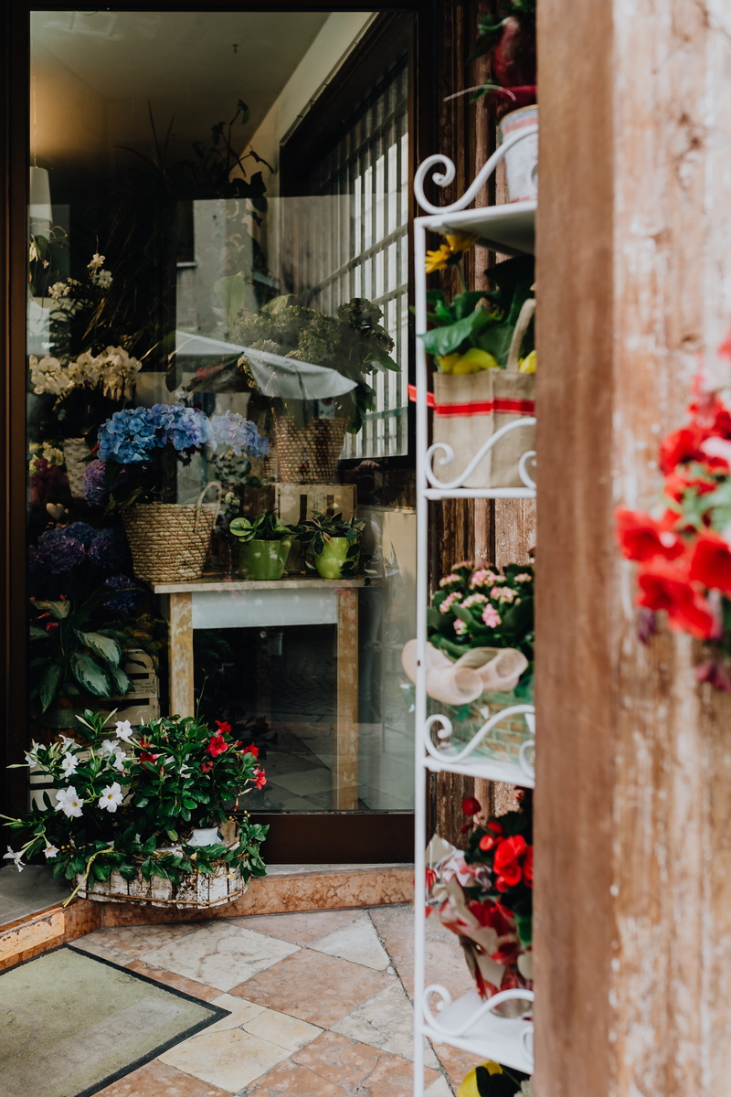 veneto, outdoors, retail display, shop, florist, day, for sale, architecture, freshness, small business, flowers, flower shop, store, variation, consumerism