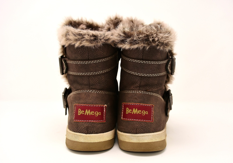 cut out, shoe, shoes, safety, clothing, womens shoes, winter boots, black color, leather, bag, luxury, briefcase, chic, personal accessory, winter shoes