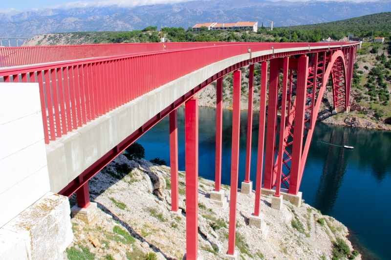 plant, ravine, maslenica, architecture, river, sunlight, bridge, day, outdoors, red, pag, connection, 5K, nature, no people, mountain, built structure