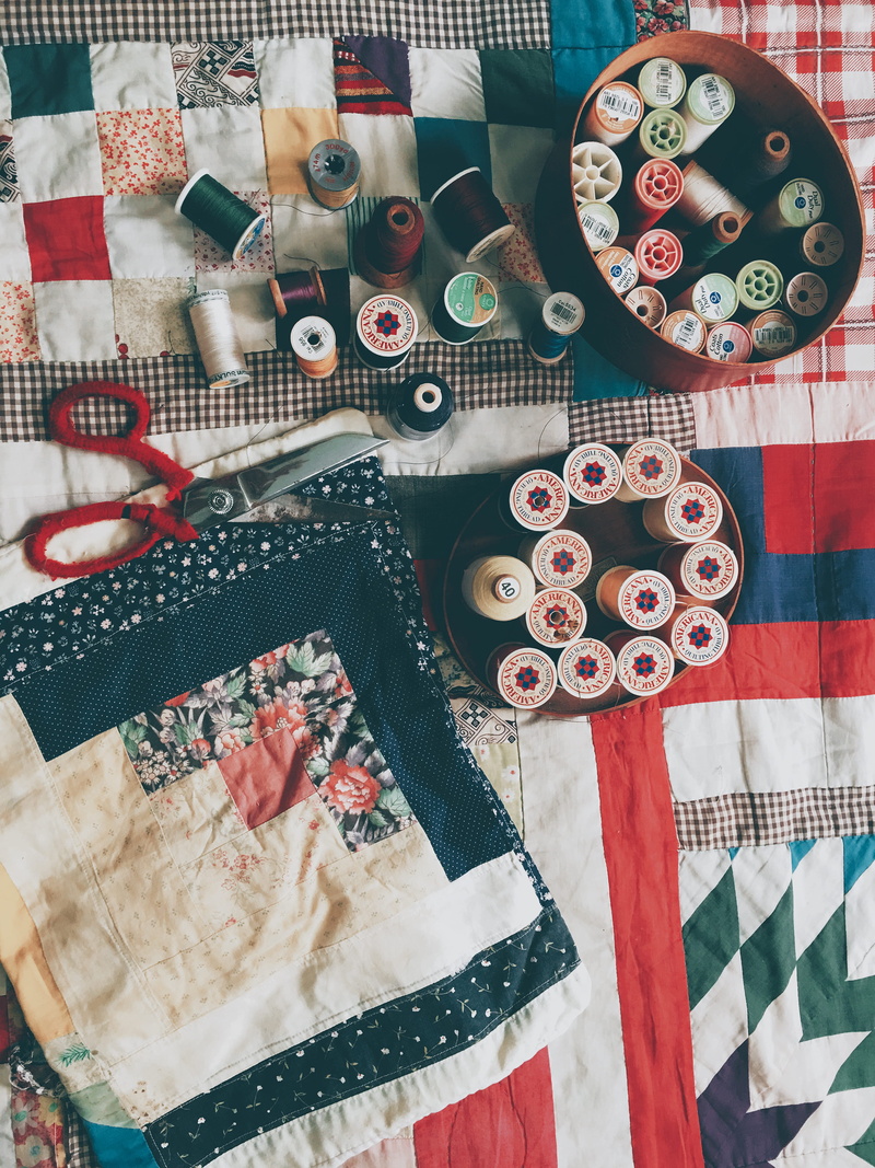 tailor, choice, floral, white, reels, still life, cloth, retail display, thread, cotton, red, shopping, 4K, scissors, indoors, silk, handled, large group of objects