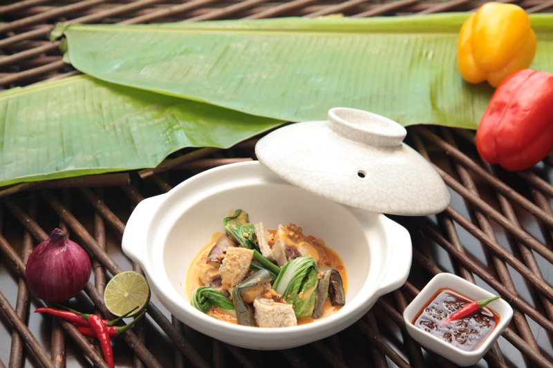 cooker, still life, indoors, sauce, philippine, leaves, potato, soup, ready-to-eat, close-up, delicious, pepper, variation, pork, vegetable, delicacy, dish