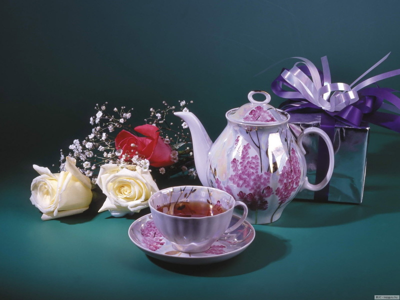 cup, table, cultures, plant, dessert, petal, purple, tea, gift, food and drink, crockery, drink, still life, food, porcelain, nature, roses, glass - material