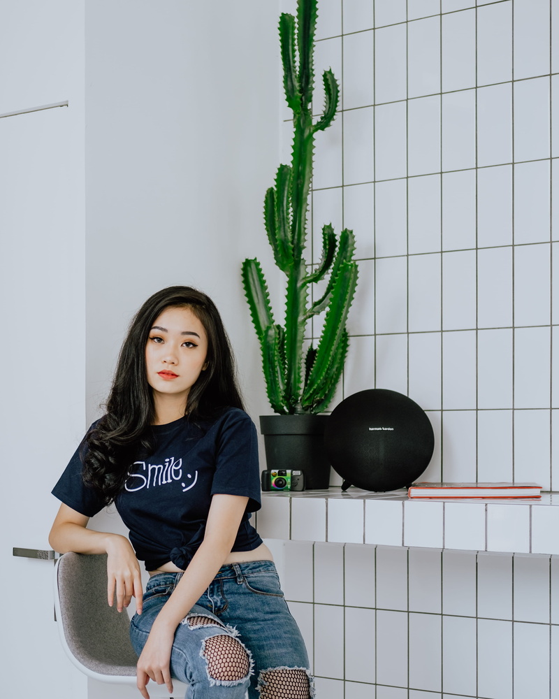 potted, architecture, nature, palnt, design, young women, modern design, one person, potted plant, front view, leisure activity, minimal, lipstick, portrait