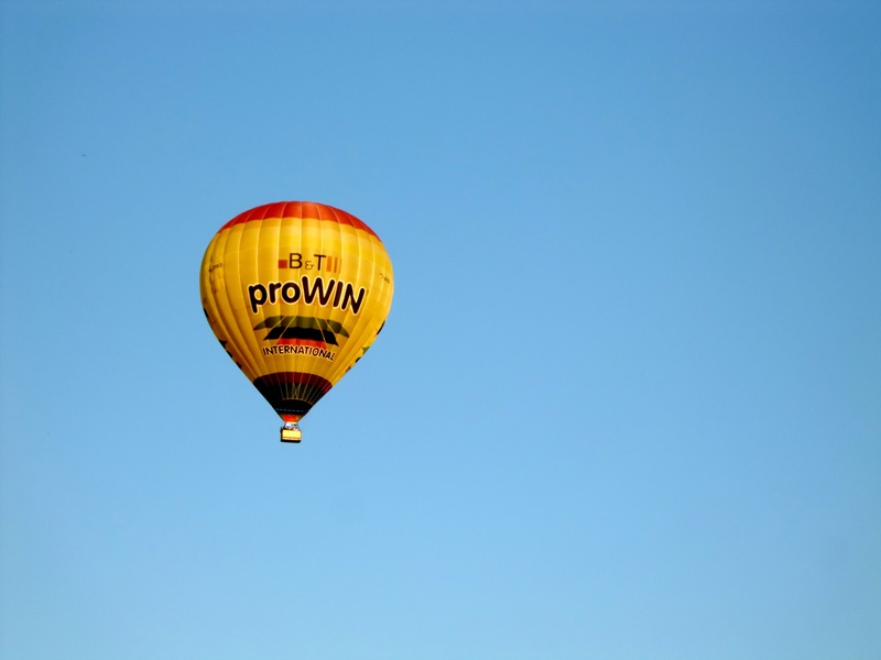 fly, air Vehicle, low angle view, sky, air, take off, flying, partly cloudy, mode of transportation, transportation, hot Air Balloon, heat - Temperature