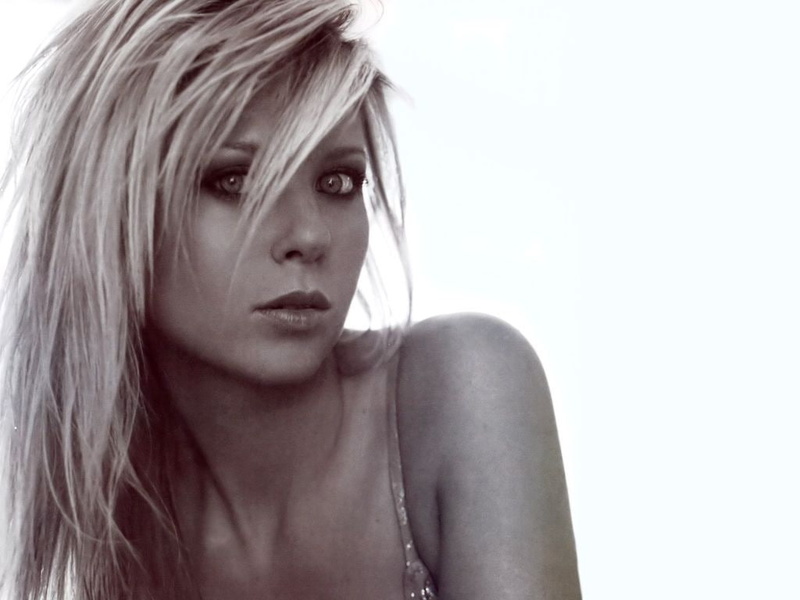 actresses, black and white, people, 480P, Tara Reid, white, art, reid, black, hd, Graytone, tara